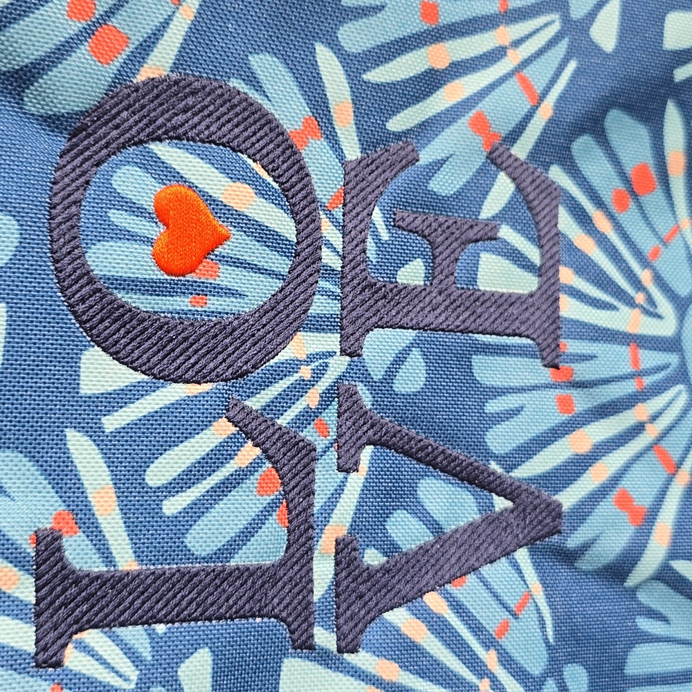Thirty-one Essential Storage Tote EMBROIBED LOVE on Back - Picture 4 of 7